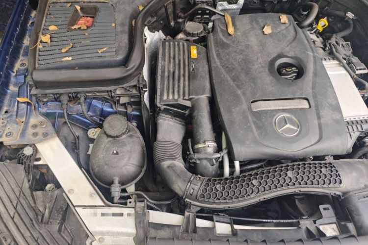 Used Mercedes-Benz GLC 2017 GLC 260 4MATIC Luxury Model Engine Bay Right