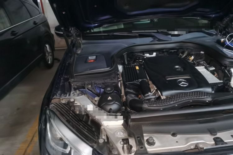 Used Mercedes-Benz GLC 2017 GLC 260 4MATIC Luxury Model Engine Bay Right