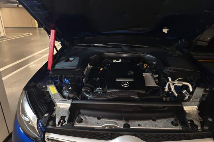 Used Mercedes-Benz GLC 2017 GLC 260 4MATIC Luxury Model Engine Bay Right