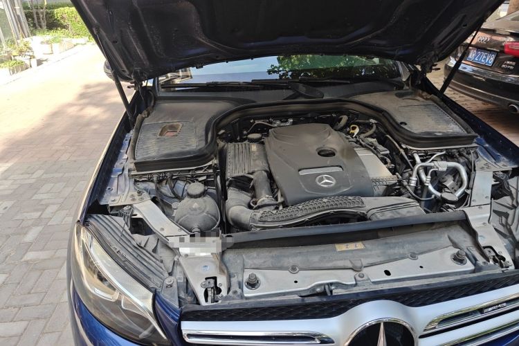 Used Mercedes-Benz GLC 2017 GLC 260 4MATIC Luxury Model Engine Bay Right