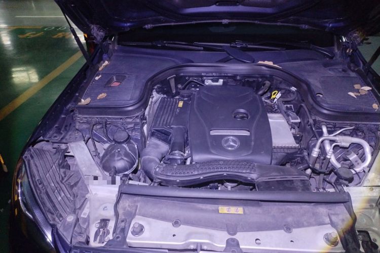 Used Mercedes-Benz GLC 2017 GLC 260 4MATIC Luxury Model Engine Bay Right