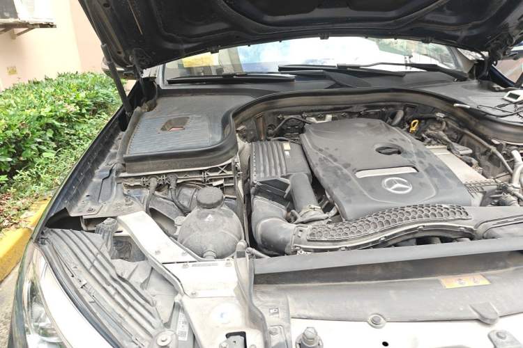 Used Mercedes-Benz GLC 2017 GLC 300 4MATIC Sport Edition Engine Bay Right