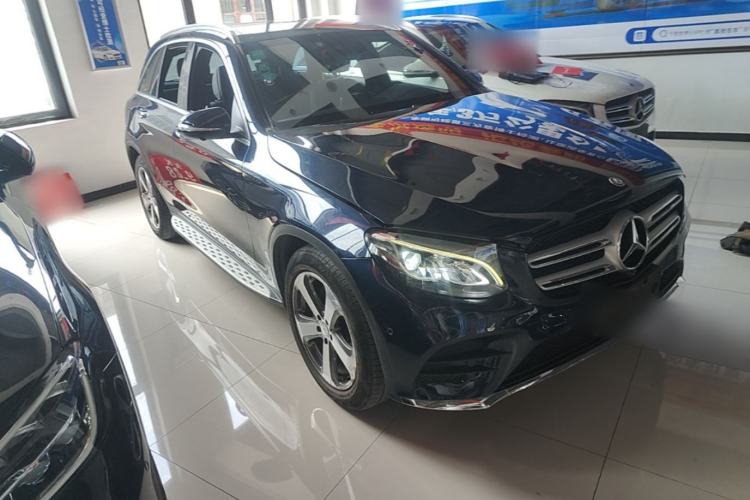 Used Mercedes-Benz GLC 2017 GLC 260 4MATIC Luxury Model Exterior 1