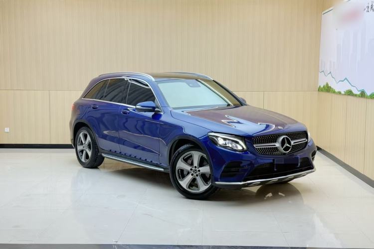 Used Mercedes-Benz GLC 2017 GLC 260 4MATIC Luxury Model Exterior 1