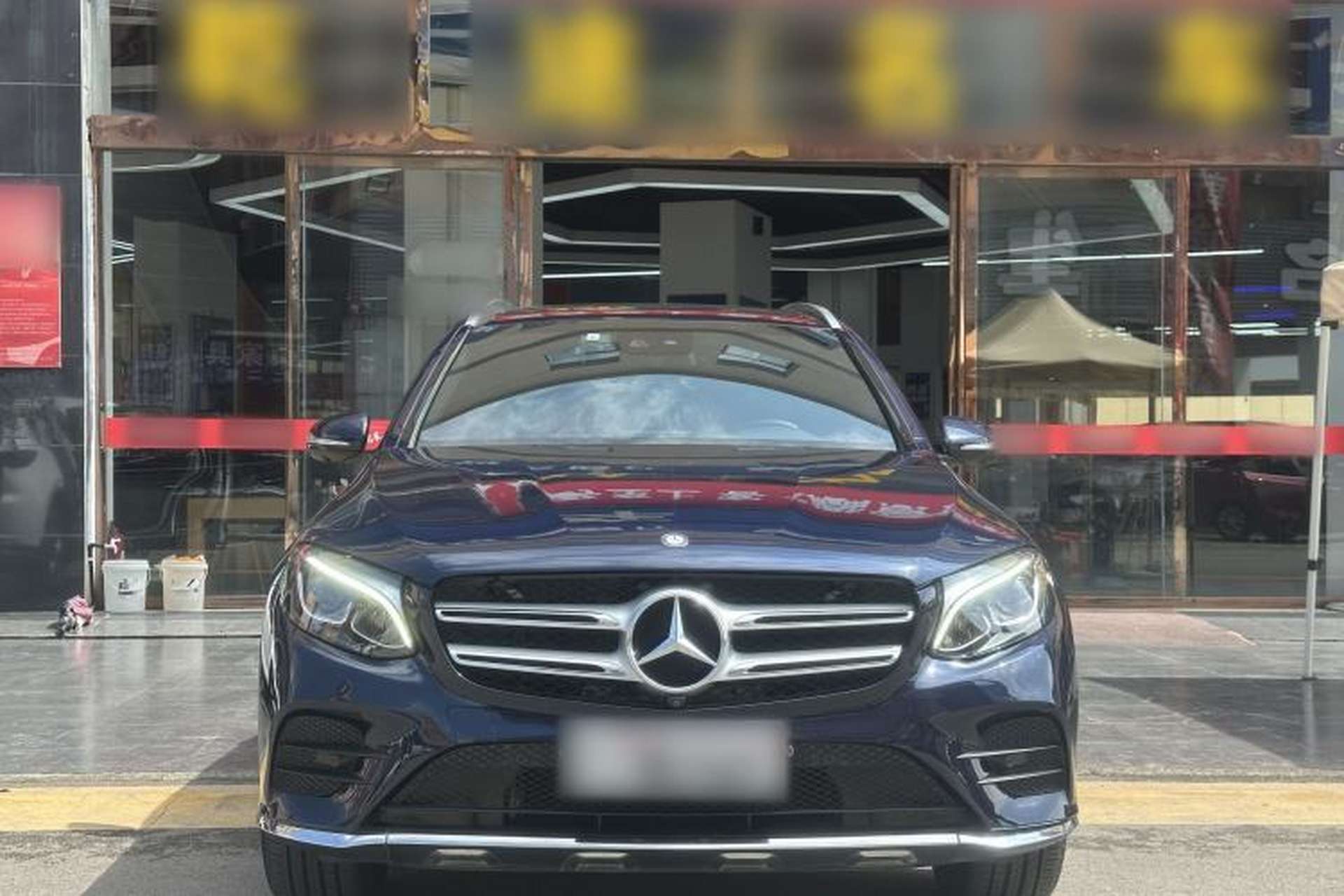Used Mercedes-Benz GLC 2017 GLC 260 4MATIC Luxury Model Exterior 1