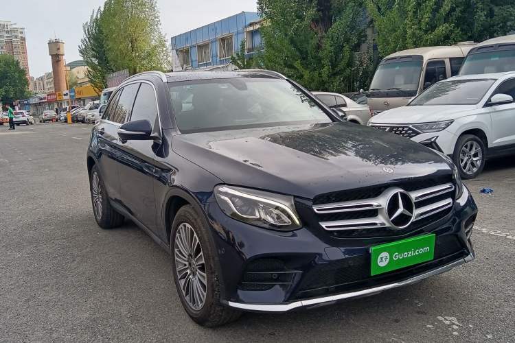 Used Mercedes-Benz GLC 2017 GLC 260 4MATIC Dynamic Edition Exterior 2