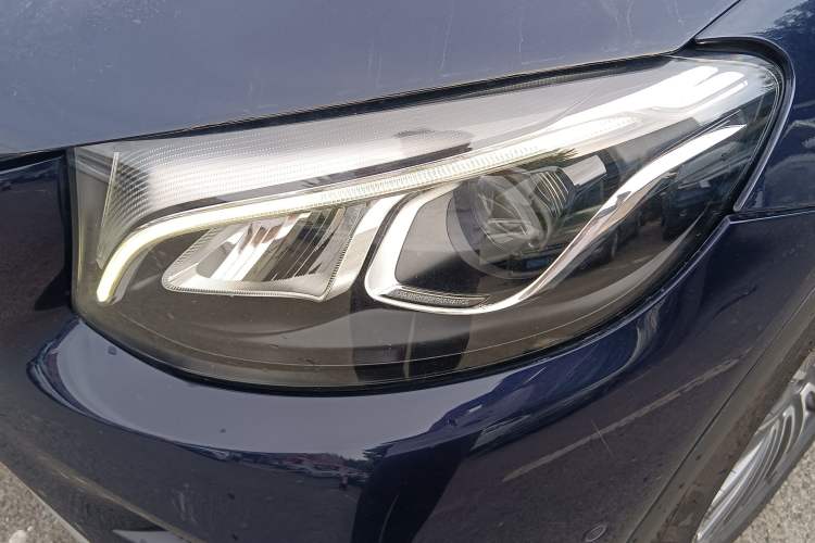 Used Mercedes-Benz GLC 2017 GLC 260 4MATIC Dynamic Edition Exterior 4