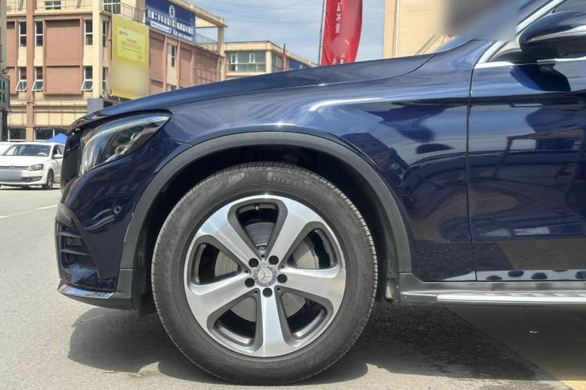 Used Mercedes-Benz GLC 2017 GLC 260 4MATIC Luxury Model Exterior 6