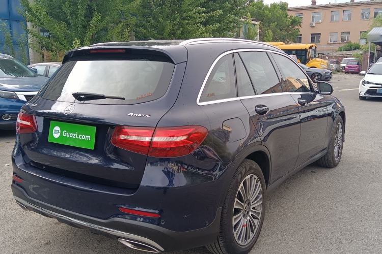Used Mercedes-Benz GLC 2017 GLC 260 4MATIC Dynamic Edition Exterior 9