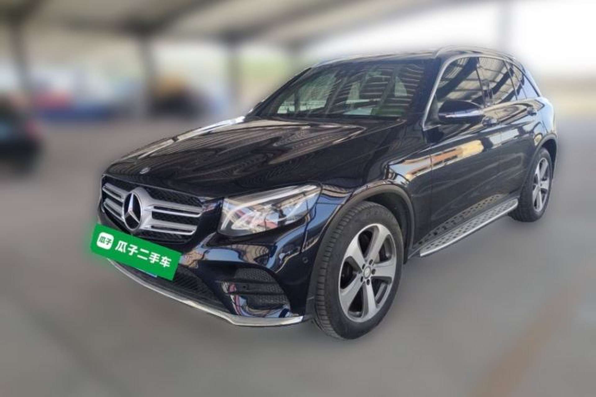 Used Mercedes-Benz GLC 2017 GLC 260 4MATIC Luxury Model Front Left 45 Deg