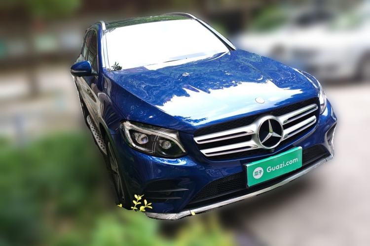 Used Mercedes-Benz GLC 2017 GLC 300 4MATIC Sport Edition Front Right 45 Deg