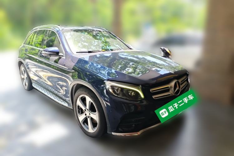 Used Mercedes-Benz GLC 2017 GLC 300 4MATIC Sport Edition Front Right 45 Deg