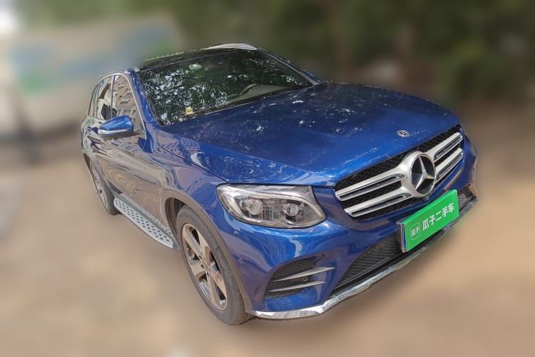Used Mercedes-Benz GLC 2017 GLC 300 4MATIC Sport Edition Front Right 45 Deg