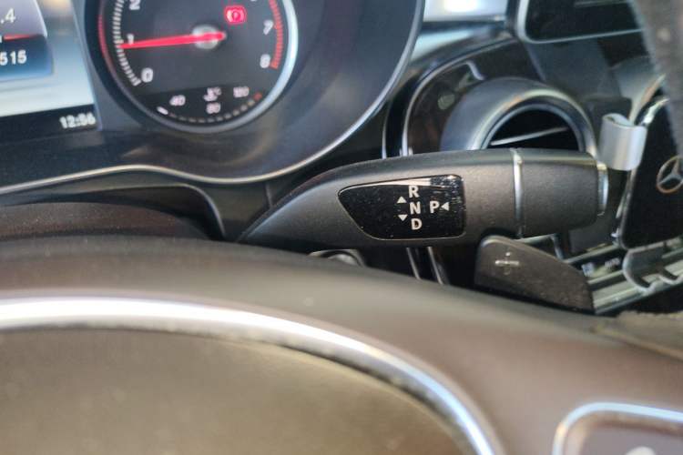Used Mercedes-Benz GLC 2017 GLC 260 4MATIC Luxury Model Gear Lever