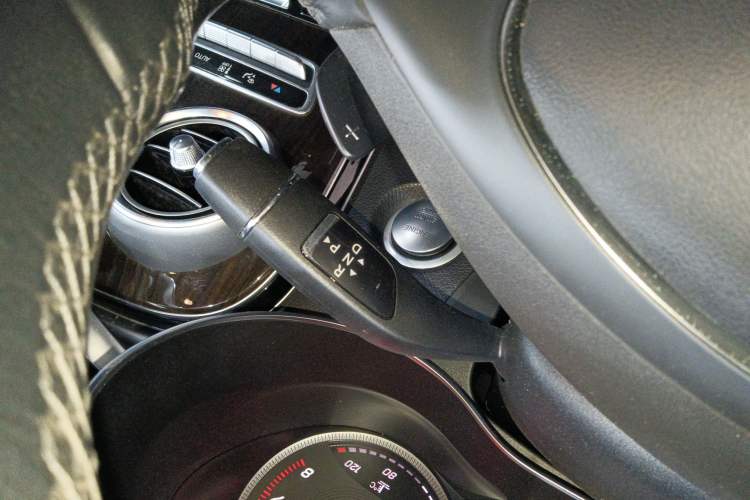 Used Mercedes-Benz GLC 2017 GLC 260 4MATIC Luxury Model Gear Lever