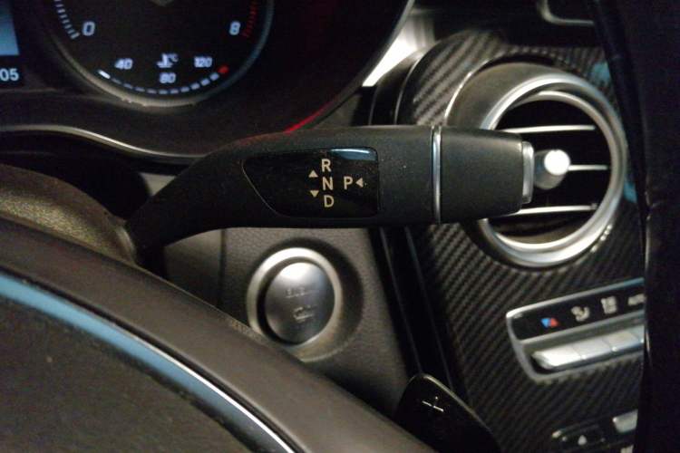 Used Mercedes-Benz GLC 2017 GLC 260 4MATIC Dynamic Edition Gear Lever