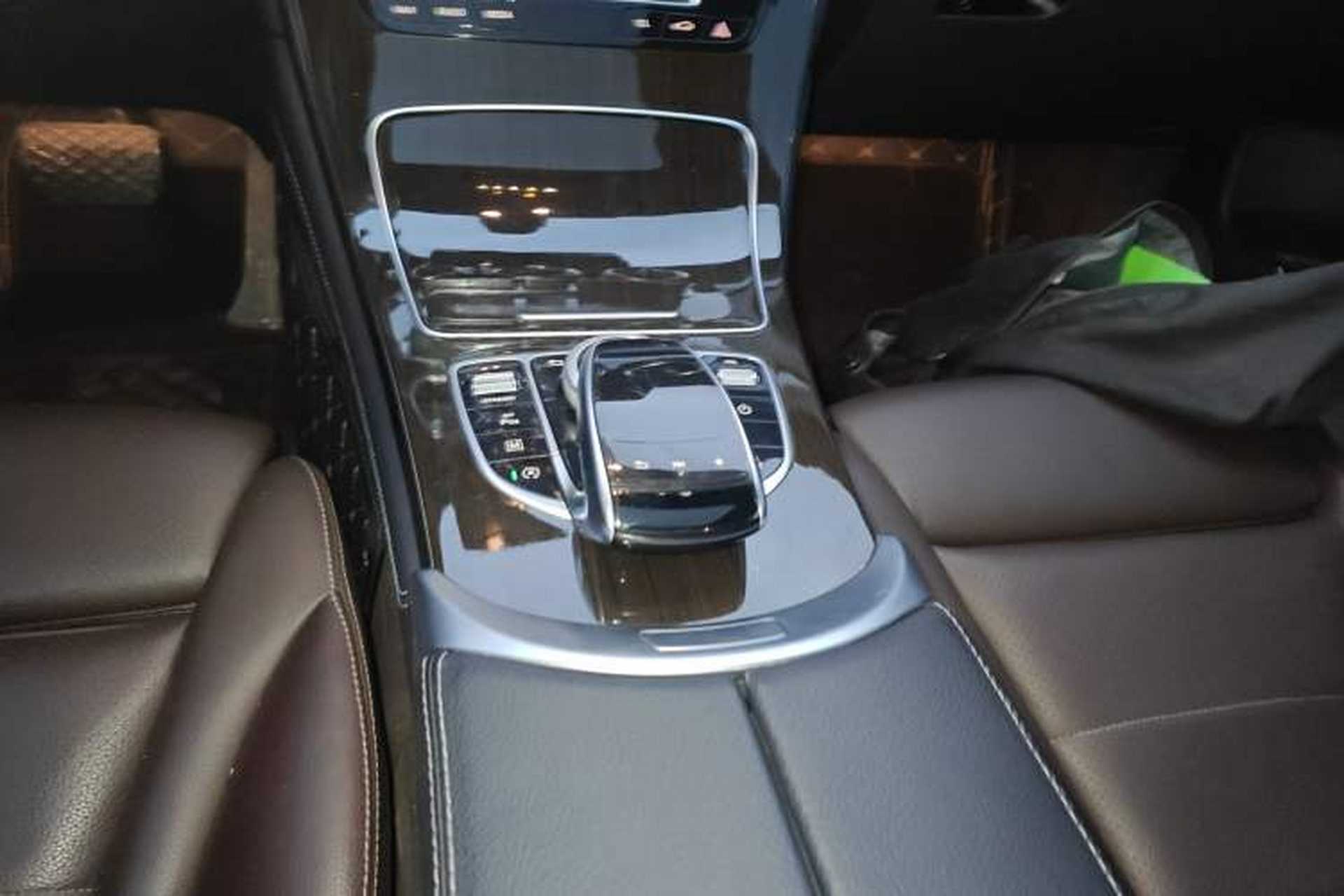 Used Mercedes-Benz GLC 2017 GLC 260 4MATIC Dynamic Edition Gear Lever
