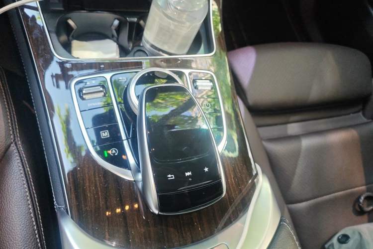Used Mercedes-Benz GLC 2017 GLC 260 4MATIC Luxury Model Gear Lever