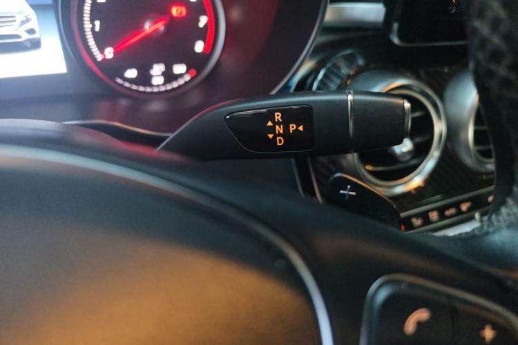Used Mercedes-Benz GLC 2017 GLC 260 4MATIC Luxury Model Gear Lever
