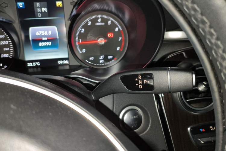 Used Mercedes-Benz GLC 2017 GLC 260 4MATIC Luxury Model Gear Lever
