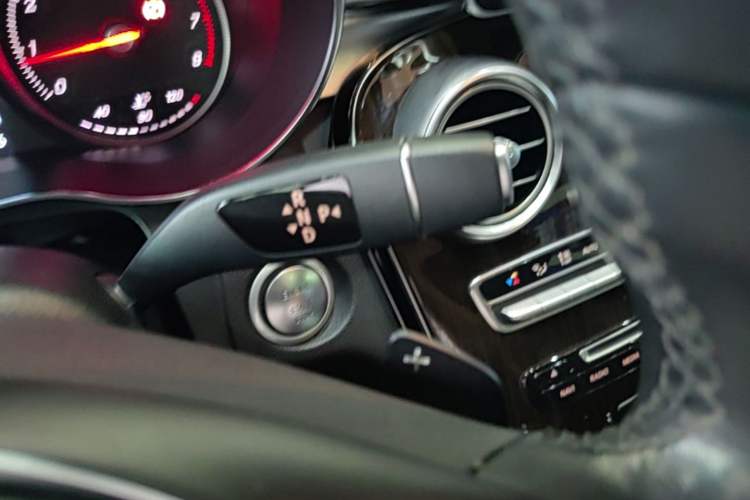 Used Mercedes-Benz GLC 2017 GLC 260 4MATIC Luxury Model Gear Lever