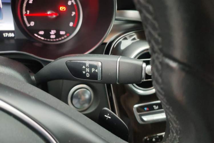 Used Mercedes-Benz GLC 2017 GLC 260 4MATIC Luxury Model Gear Lever