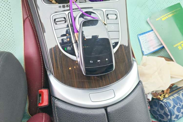 Used Mercedes-Benz GLC 2017 GLC 260 4MATIC Dynamic Edition Gear Lever