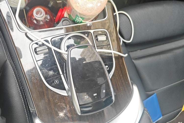 Used Mercedes-Benz GLC 2017 GLC 260 4MATIC Luxury Model Gear Lever