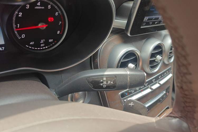 Used Mercedes-Benz GLC 2017 GLC 300 4MATIC Sport Edition Gear Lever
