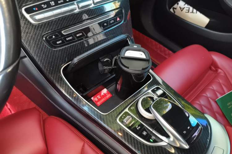 Used Mercedes-Benz GLC 2017 GLC 260 4MATIC Dynamic Edition Gear Lever