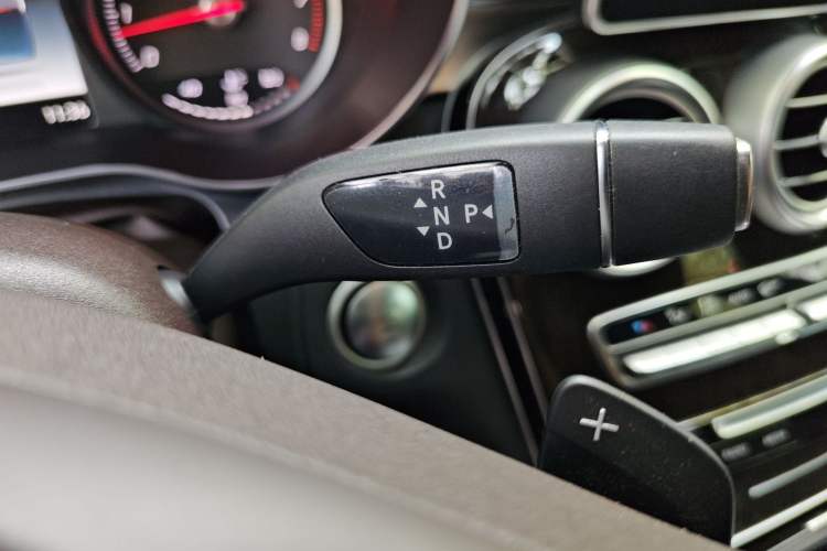 Used Mercedes-Benz GLC 2017 GLC 260 4MATIC Luxury Model Gear Lever