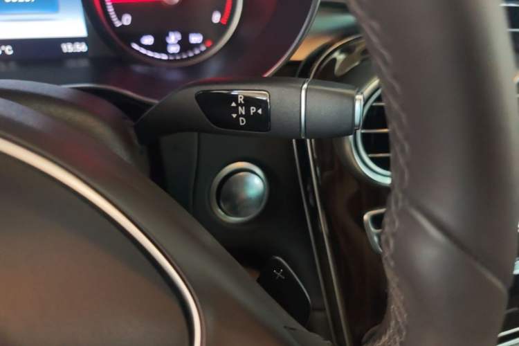 Used Mercedes-Benz GLC 2017 GLC 260 4MATIC Luxury Model Gear Lever
