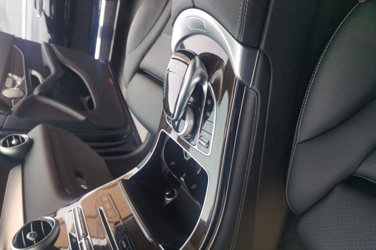Used Mercedes-Benz GLC 2017 GLC 260 4MATIC Luxury Model Gear Lever