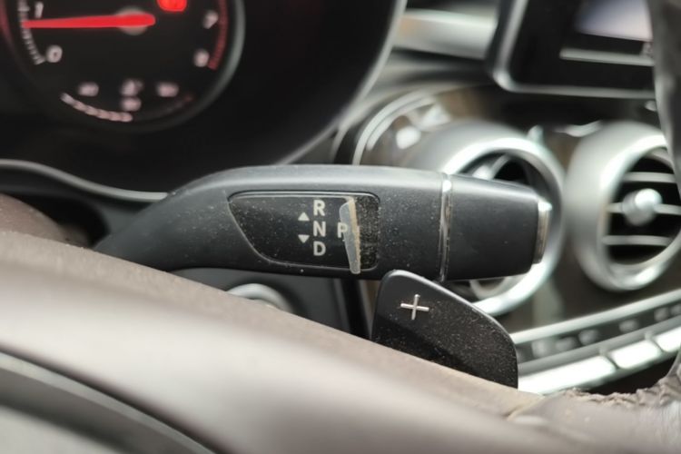 Used Mercedes-Benz GLC 2017 GLC 260 4MATIC Luxury Model Gear Lever