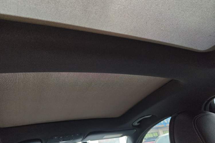 Used Mercedes-Benz GLC 2017 GLC 260 4MATIC Luxury Model Headliner
