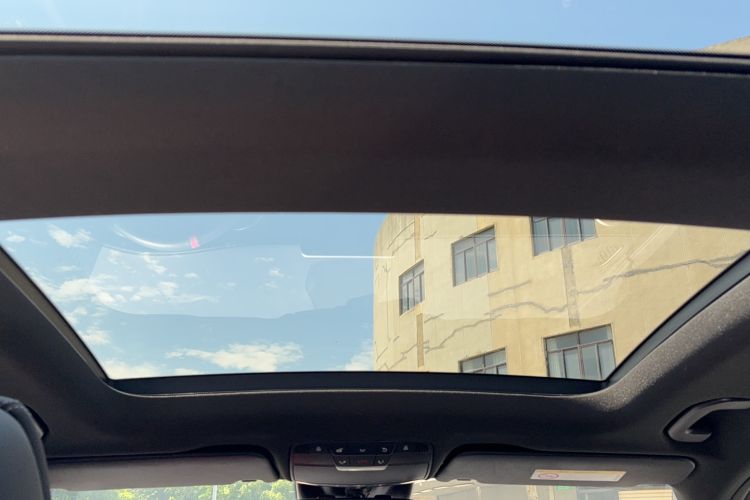 Used Mercedes-Benz GLC 2017 GLC 260 4MATIC Luxury Model Headliner