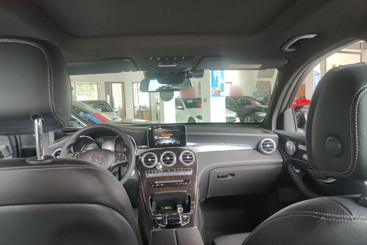 Used Mercedes-Benz GLC 2017 GLC 260 4MATIC Luxury Model Headliner