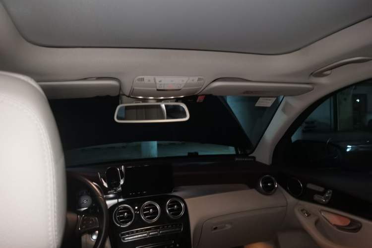 Used Mercedes-Benz GLC 2017 GLC 260 4MATIC Luxury Model Headliner