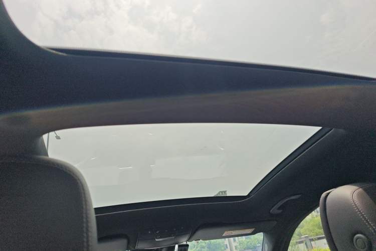 Used Mercedes-Benz GLC 2017 GLC 260 4MATIC Luxury Model Headliner
