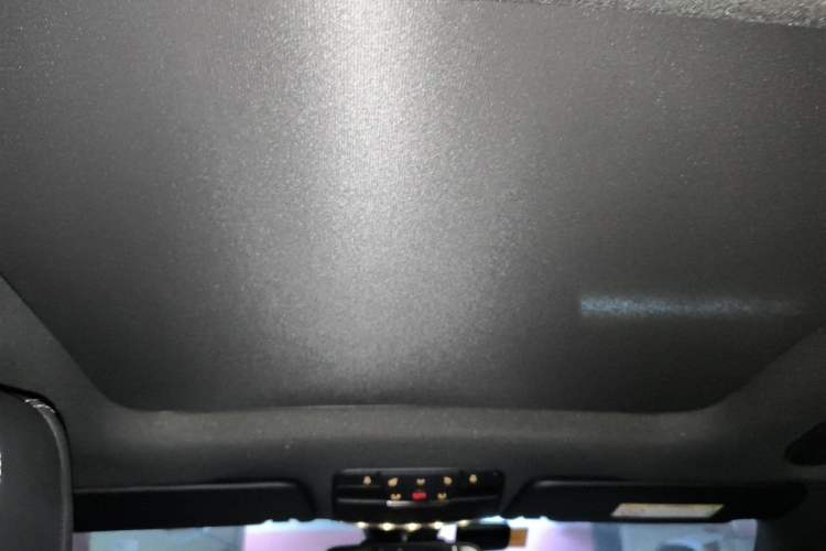 Used Mercedes-Benz GLC 2017 GLC 260 4MATIC Luxury Model Headliner