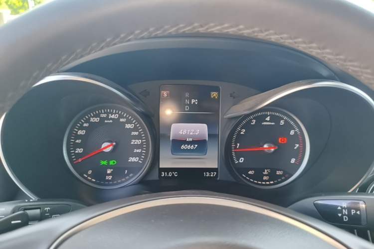 Used Mercedes-Benz GLC 2017 GLC 260 4MATIC Luxury Model Instrument Cluster