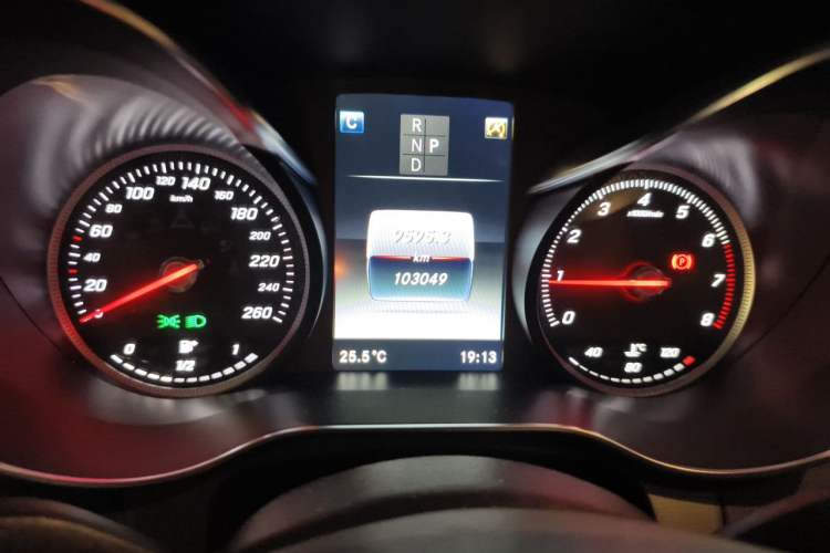 Used Mercedes-Benz GLC 2017 GLC 260 4MATIC Luxury Model Instrument Cluster