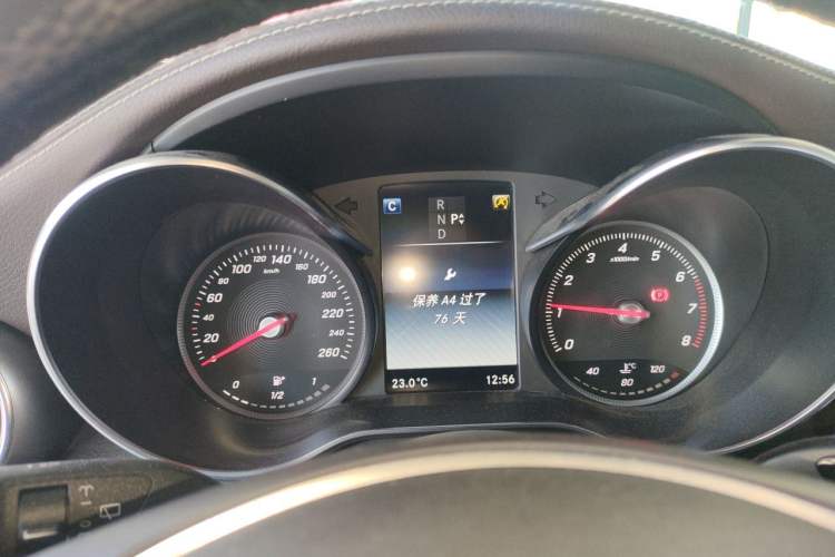 Used Mercedes-Benz GLC 2017 GLC 260 4MATIC Luxury Model Instrument Cluster