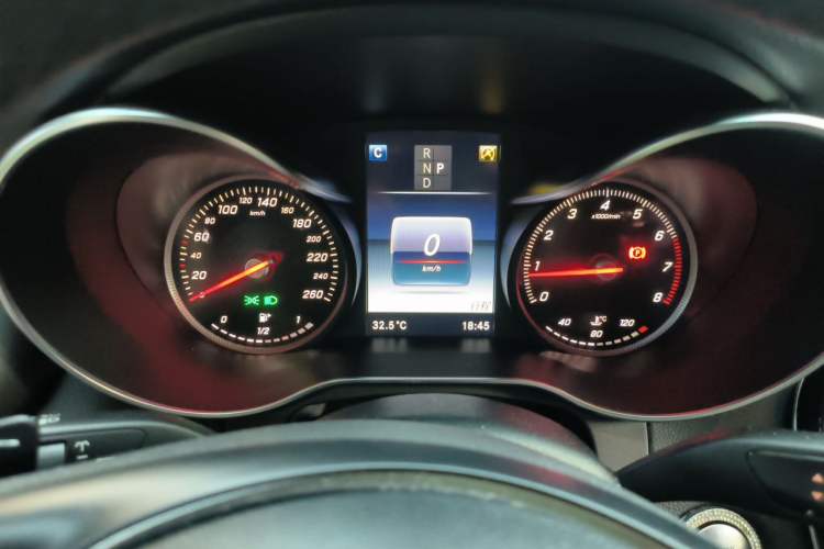 Used Mercedes-Benz GLC 2017 GLC 260 4MATIC Luxury Model Instrument Cluster