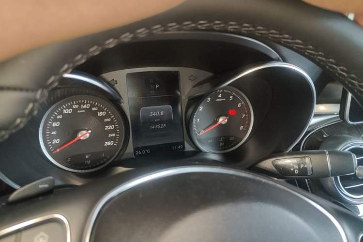 Used Mercedes-Benz GLC 2017 GLC 260 4MATIC Luxury Model Instrument Cluster