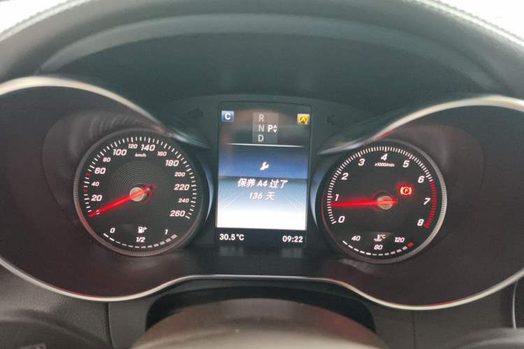 Used Mercedes-Benz GLC 2017 GLC 260 4MATIC Luxury Model Instrument Cluster