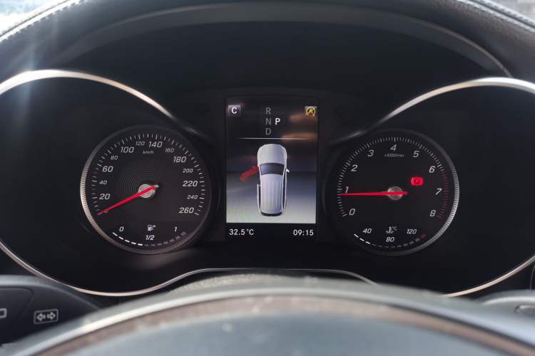 Used Mercedes-Benz GLC 2017 GLC 260 4MATIC Dynamic Edition Instrument Cluster