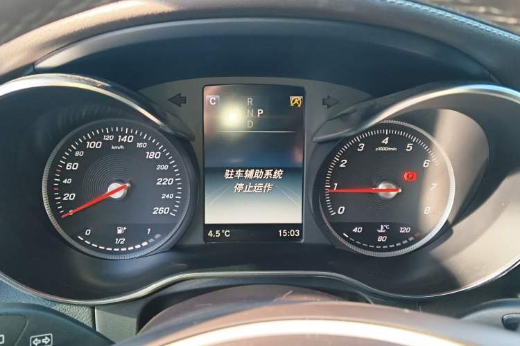 Used Mercedes-Benz GLC 2017 GLC 260 4MATIC Luxury Model Instrument Cluster