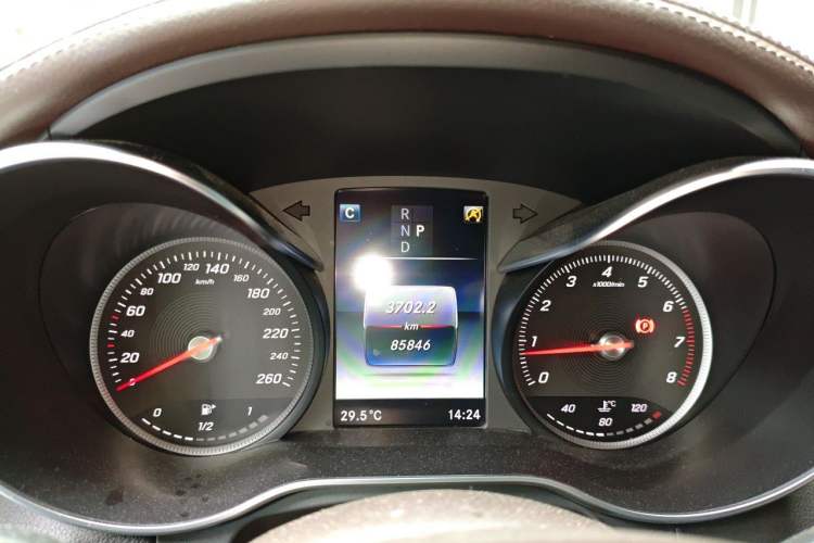 Used Mercedes-Benz GLC 2017 GLC 300 4MATIC Sport Edition Instrument Cluster