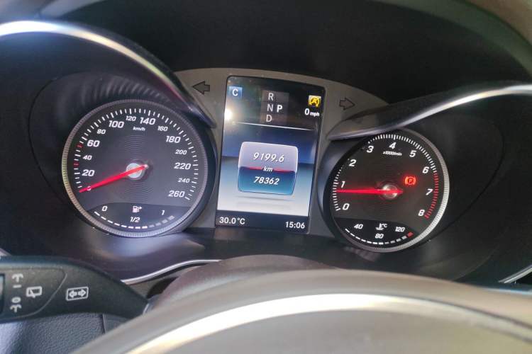Used Mercedes-Benz GLC 2017 GLC 260 4MATIC Luxury Model Instrument Cluster